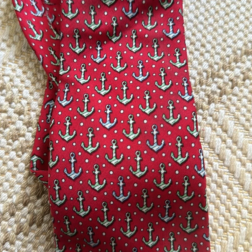 Vineyard Vines, red anchor tie, 52inches, youth tie